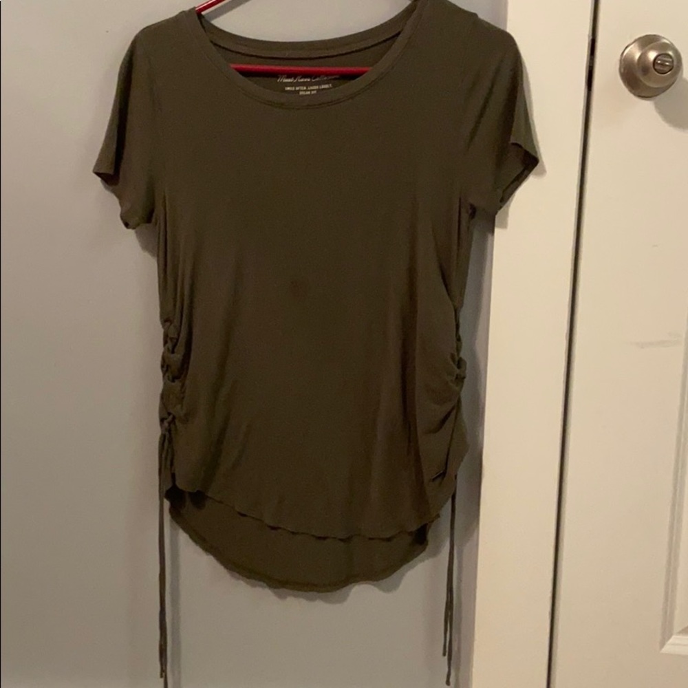 dark green hollister shirt